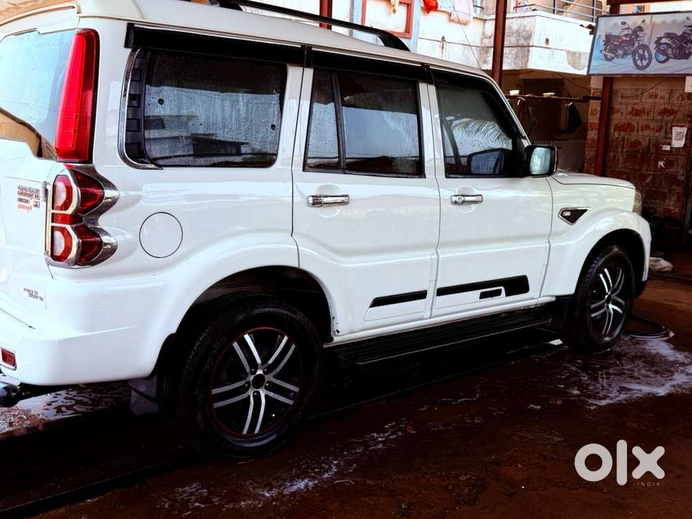 Mahindra Scorpio Classic 2023