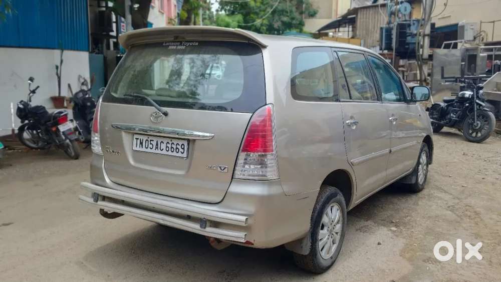 Toyota Innova 2.5 V 8 Str, 2009, Diesel