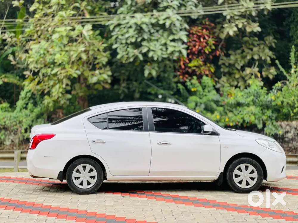 Nissan Sunny 1.5 Xl 2012