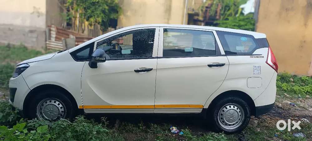 Mahindra Marazzo 2023 Diesel Manual