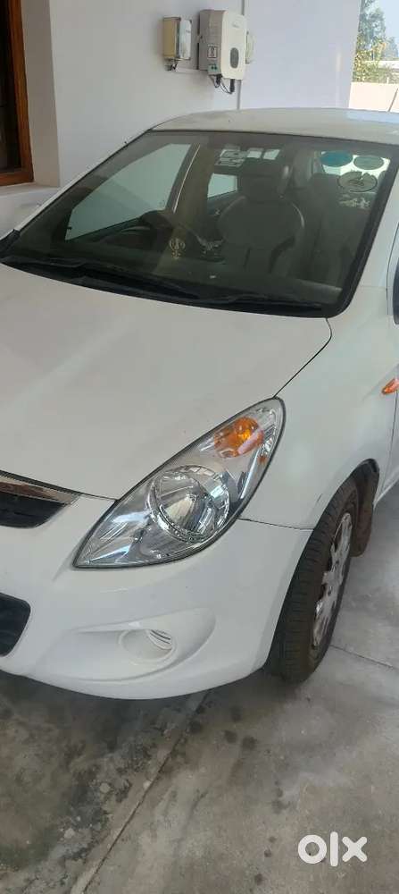 Hyundai I20 2011 Diesel Well Maintained, Owner Defence Personal