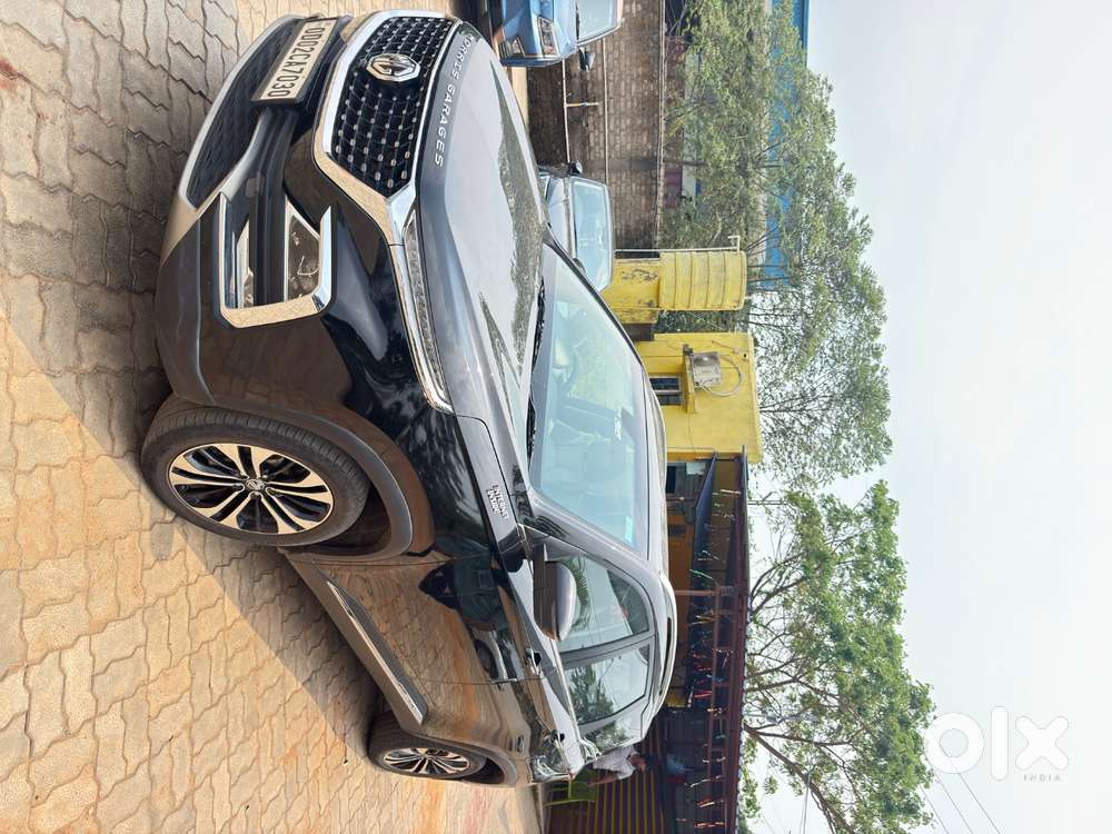 Mg Hector Hybrid Top Variant Less Driven