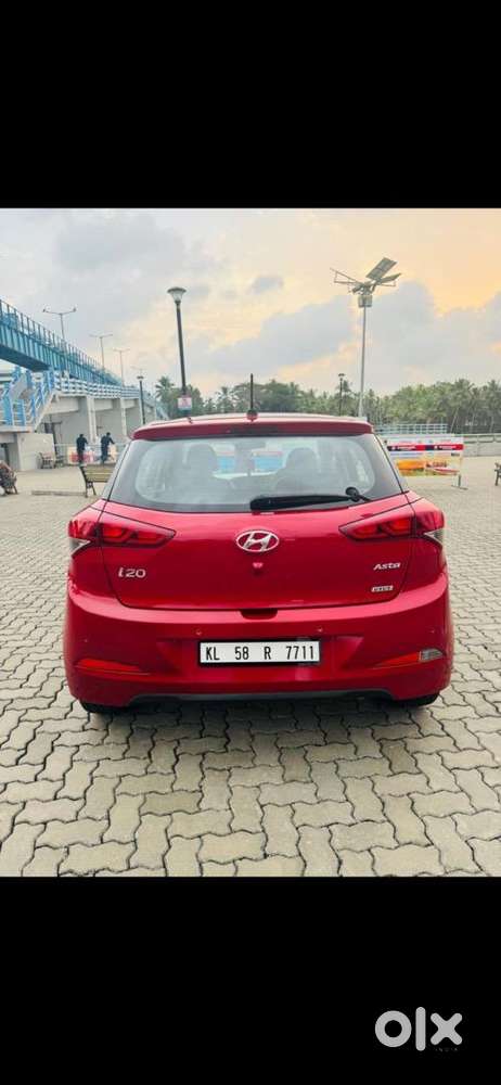 Hyundai I20 2015 Full Option , Low Km , Excellent Condition
