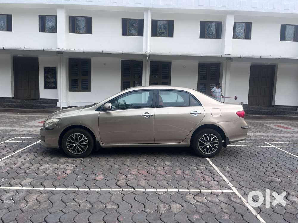 Toyota Corolla Altis 1.8 J, 2009, Petrol