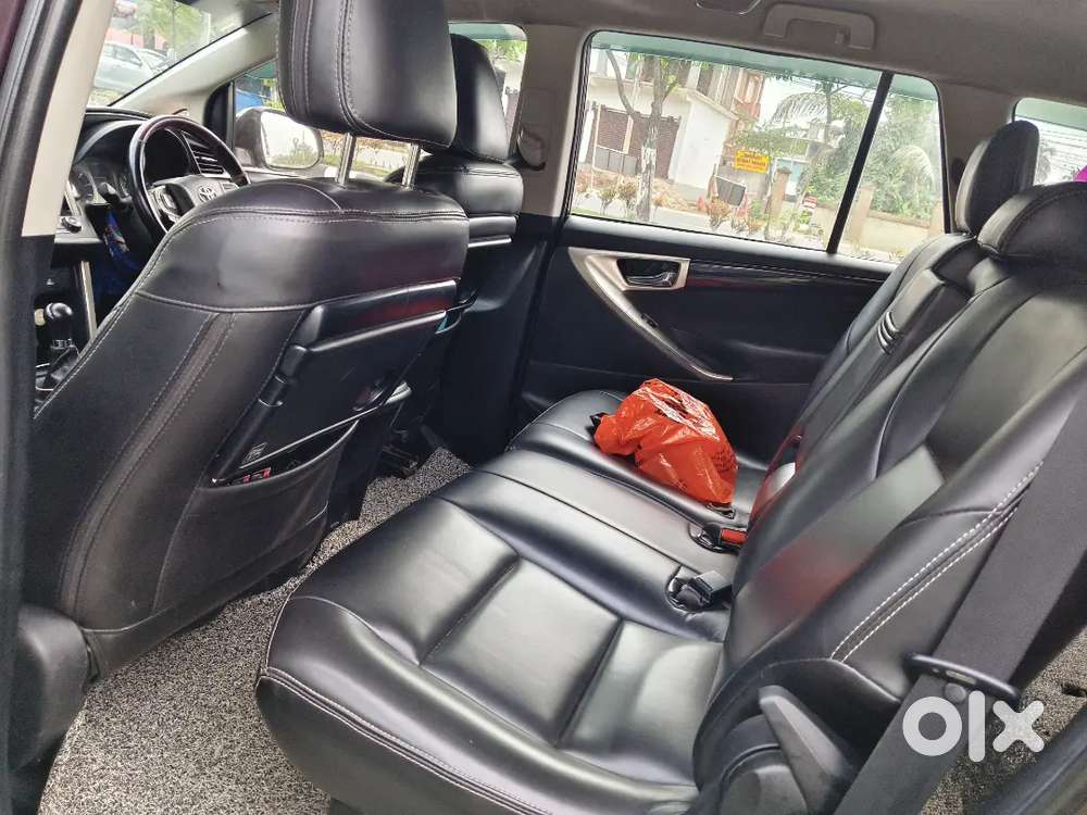 Toyota Innova Crysta 2.4 V 2016 Diesel