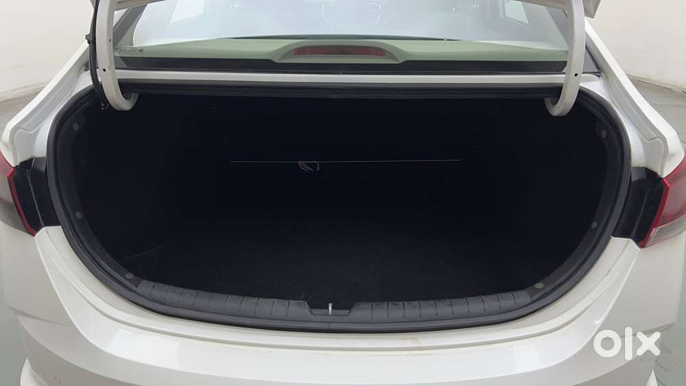 Hyundai Verna 1.5 S Plus Petrol Mt, 2022, Petrol