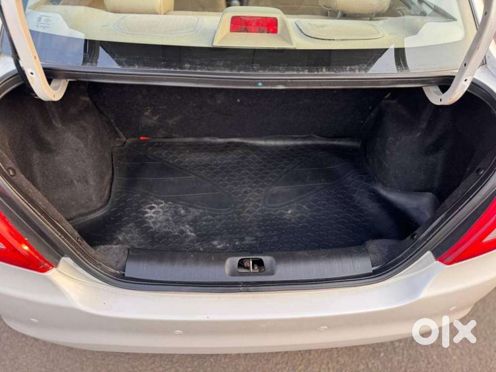 Maruti Suzuki Swift Dzire 1.3 Vxi, 2015, Petrol