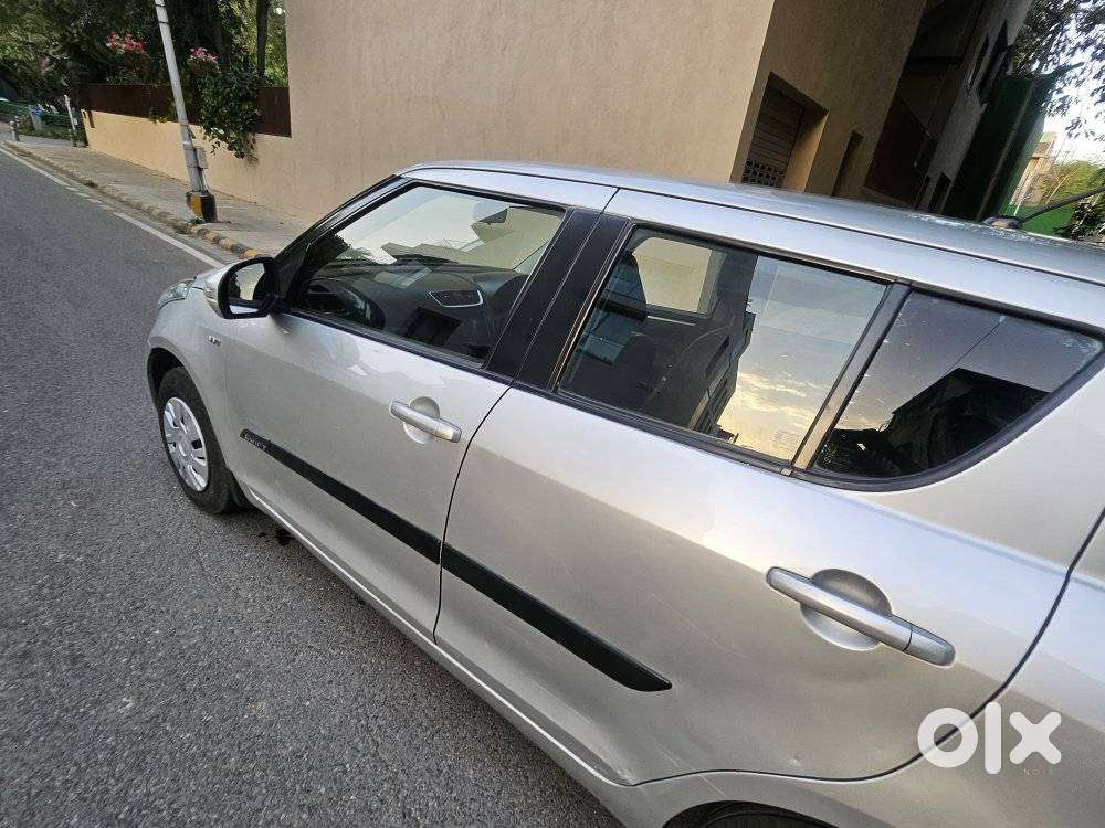 Maruti Suzuki Swift 2011-2014 Vxi, 2013, Petrol