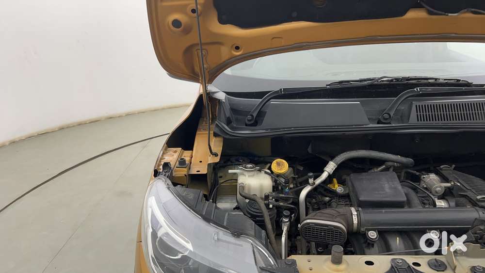 Renault Triber Rxz, 2021, Petrol