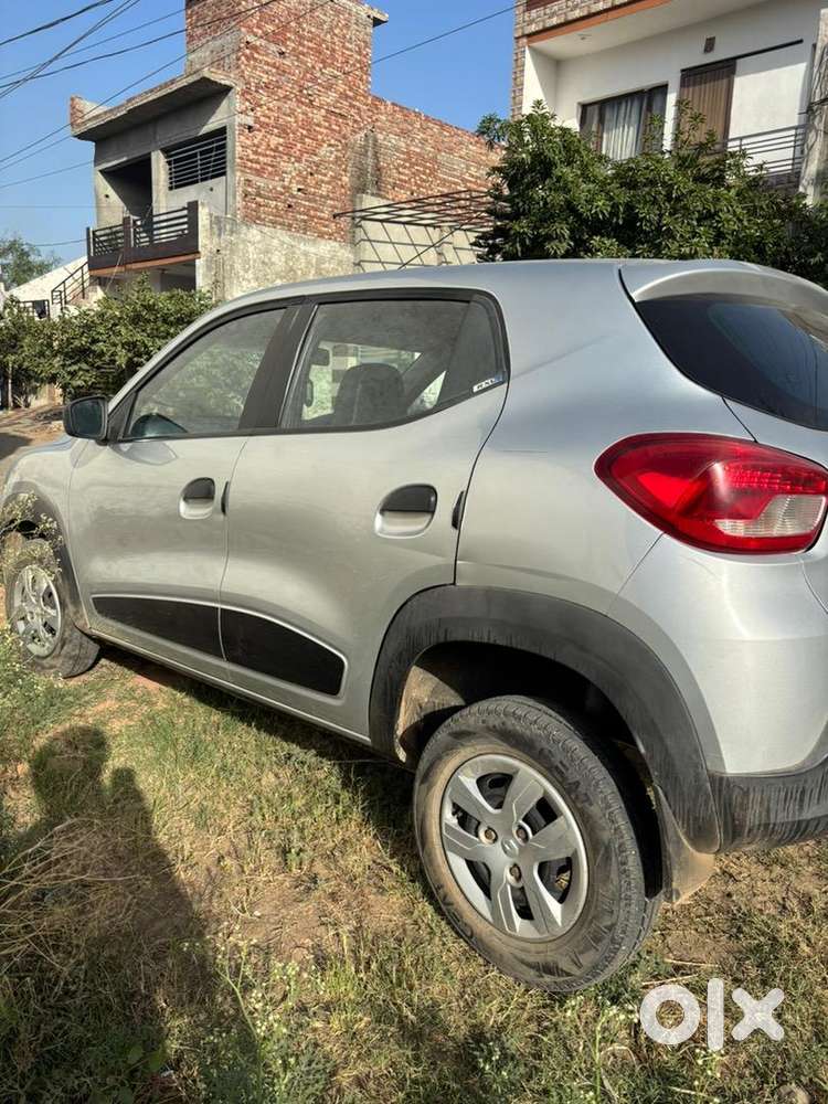 Renault Petrol Car 2016