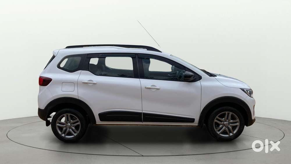 Renault Triber Rxz, 2021, Petrol