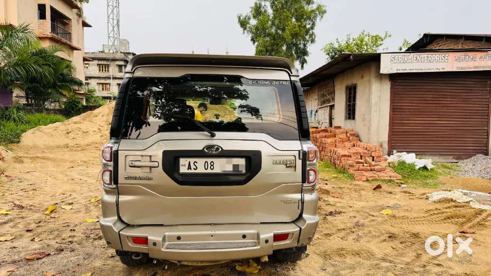 Mahindra Scorpio 2016 October Diesel Manual 95000 Km
