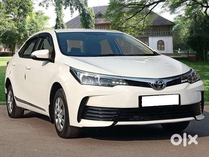 Toyota Corolla Altis 1.8 J, 2018, Petrol