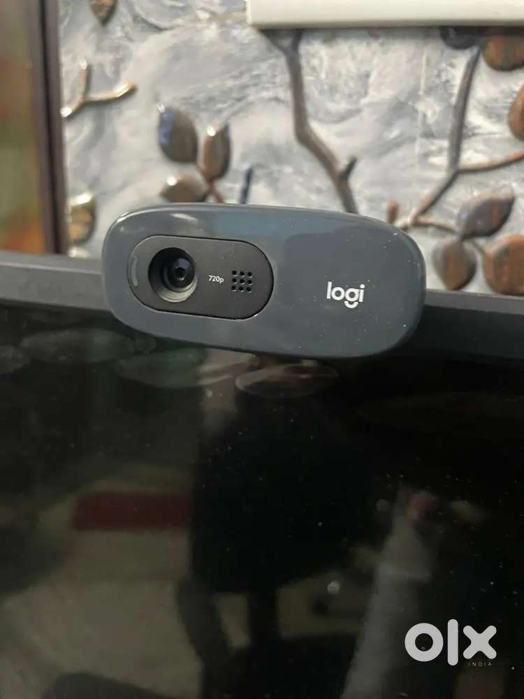 Logitech C270 USB web camera(720p) -best for classes video calls