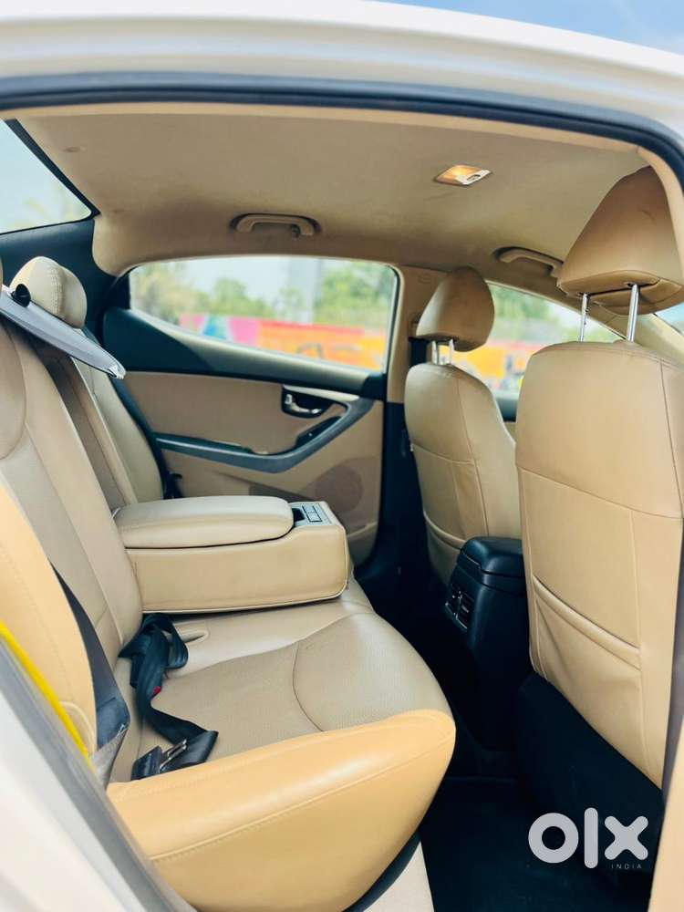 Hyundai Elantra 1.8 Sx Mt, 2014, Petrol