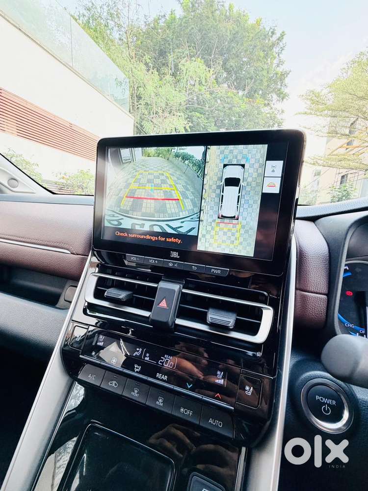 Toyota Innova Hycross 2.0 Zx Hybrid 7 Str, 2025, Petrol