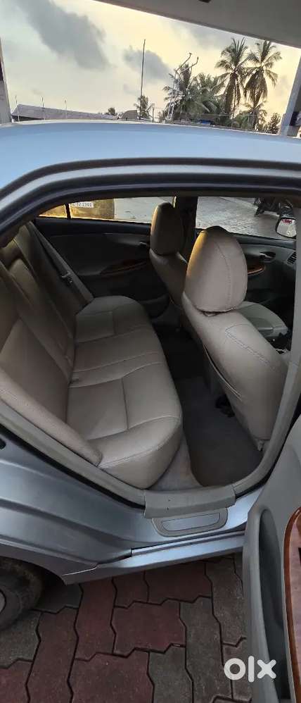 Toyota Corolla Altis 2010