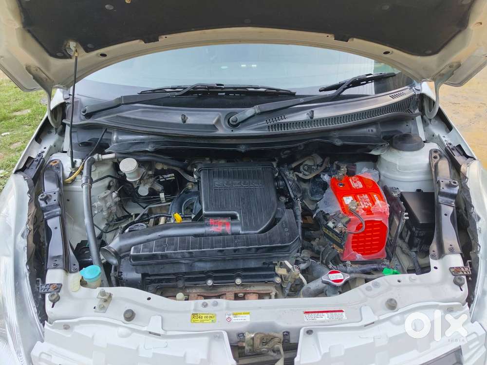 Maruti Suzuki Swift Vxi Abs Bsiv, 2017, Petrol