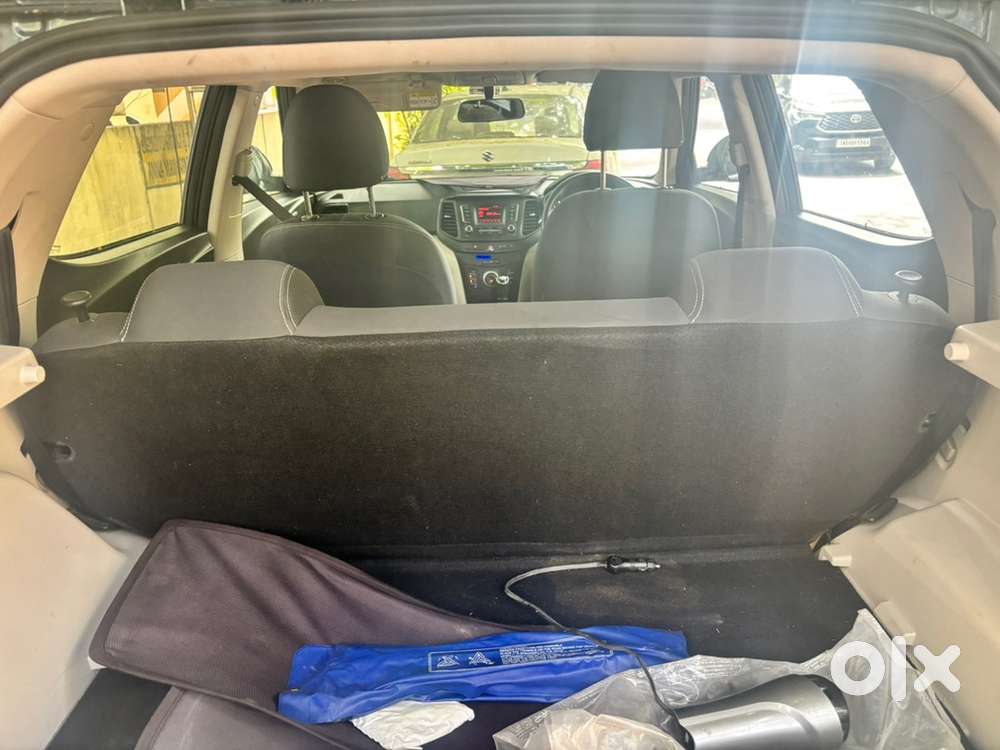 Mahindra Xuv300 2023 Petrol Well Maintained