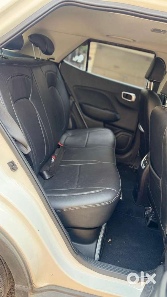 Hyundai Venue 2022 Diesel 7500 Km Driven