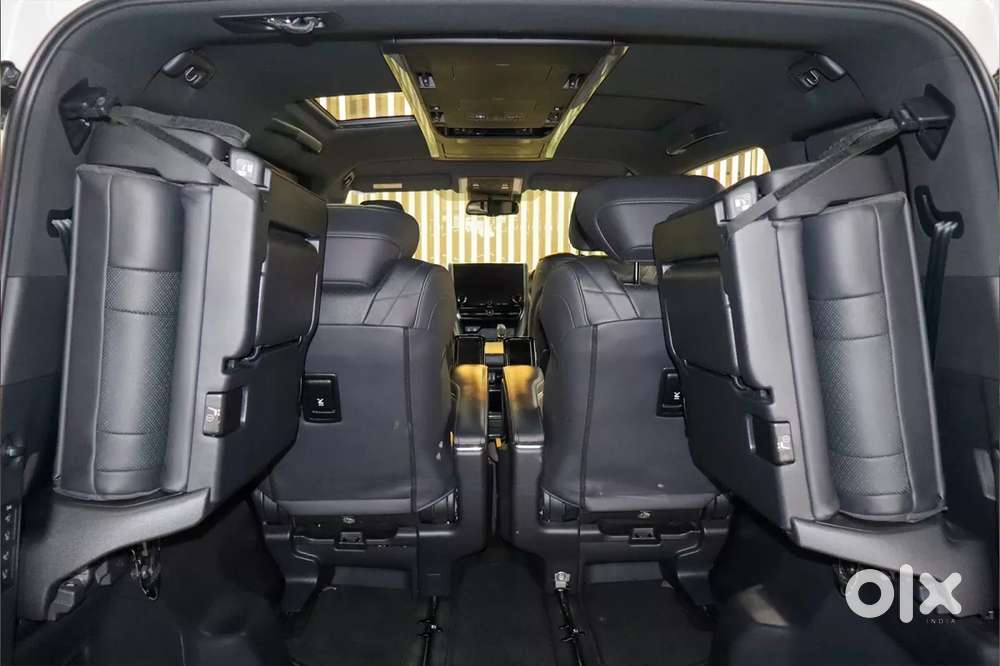Toyota Vellfire Vip &ndash; Executive Lounge, 2024, Petrol