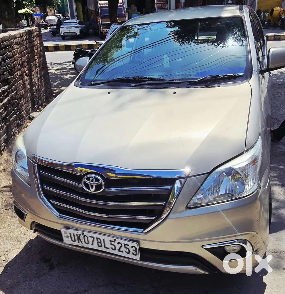 Toyota Innova 2.5 V  7 Seater Bs4.