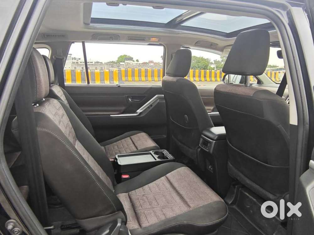 Toyota Innova Hycross 2.0 Vx Hybrid 7 Str, 2025, Cng & Hybrids
