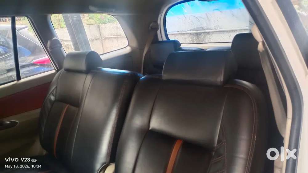 Toyota Innova Diesel 2010 Second