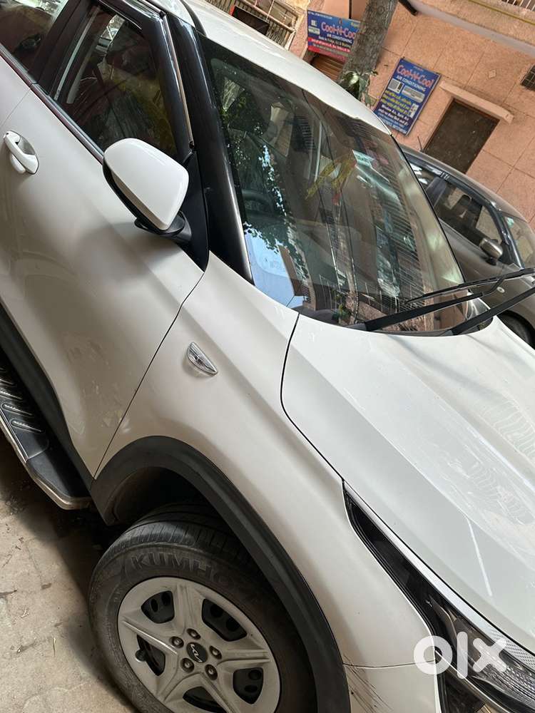 Sirf 22000 Kms 2023 Kia Seltos Manual Petrol Car For Sale
