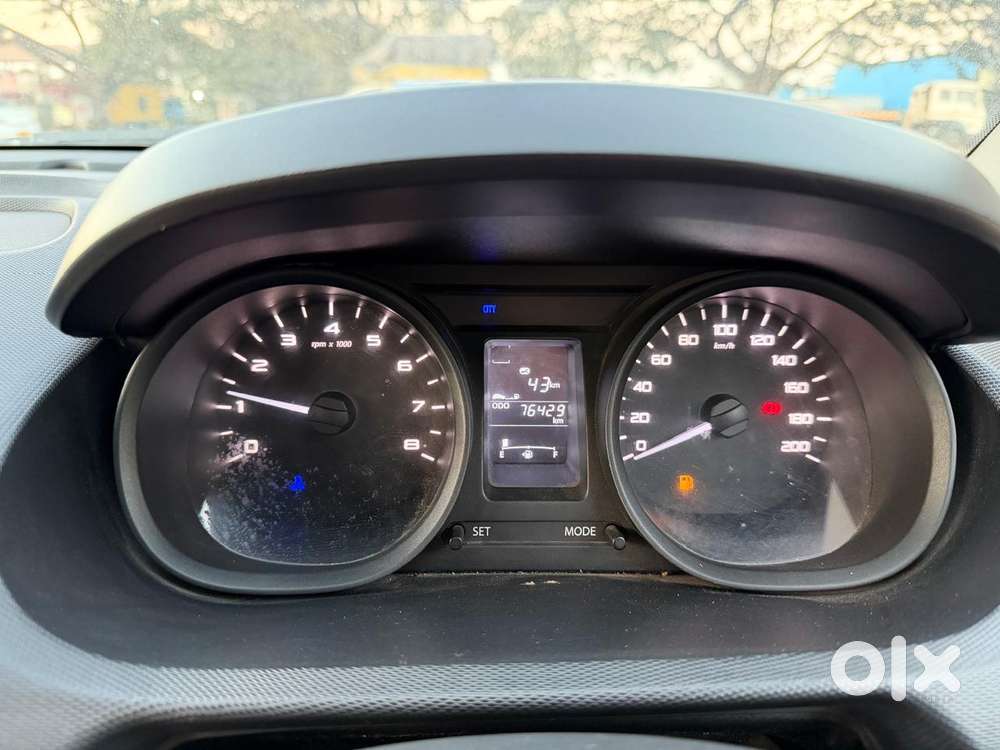 Tata Tiago Xe, 2017, Petrol