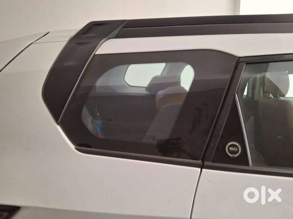 Brand New Cindition Tata Safari Less Driven