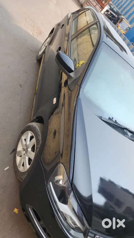 Amazing Condition Polo Highline Diesel 
Model=2012/sept 
97000 Km Run