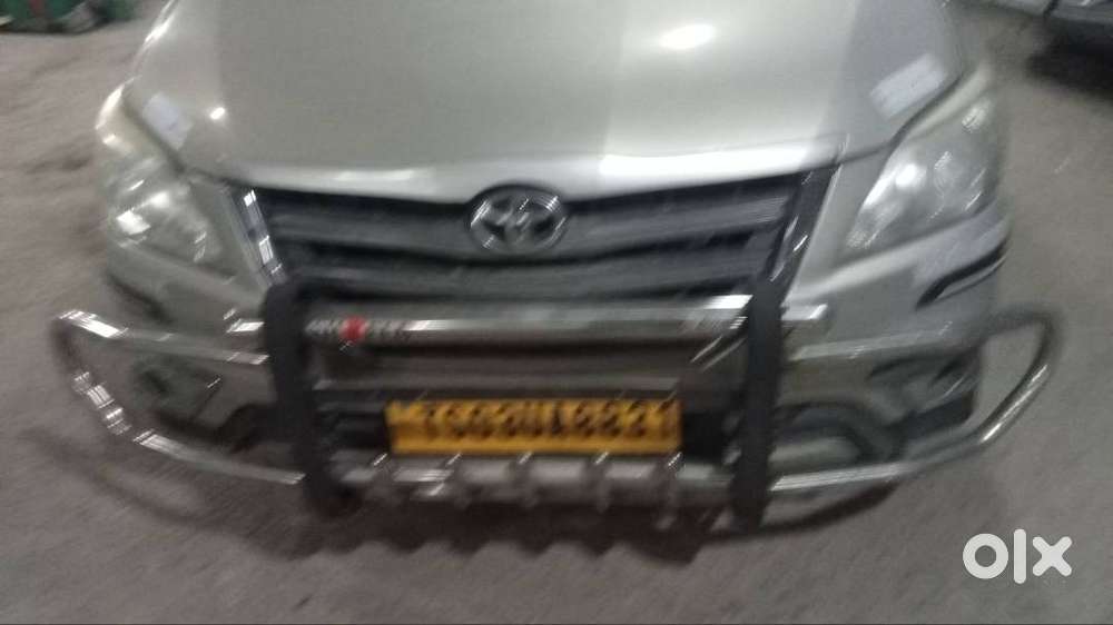 Yellow Plate 2015 Innova Maxi Cab 8 Seater