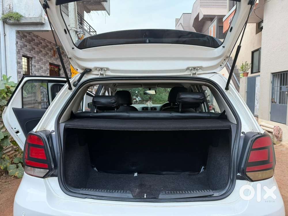 Volkswagen Polo 2015 Car