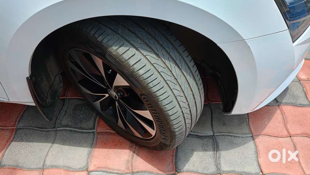 Skoda Superb 2.0 L&k Tsi At, 2020, Petrol