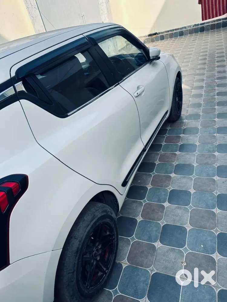Maruti Suzuki Swift 2021 Petrol 60000 Km Driven