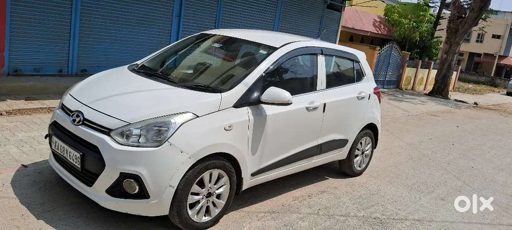 Ac,tv,reverse Camera ,power Windows, Power Stayring ,center Lock