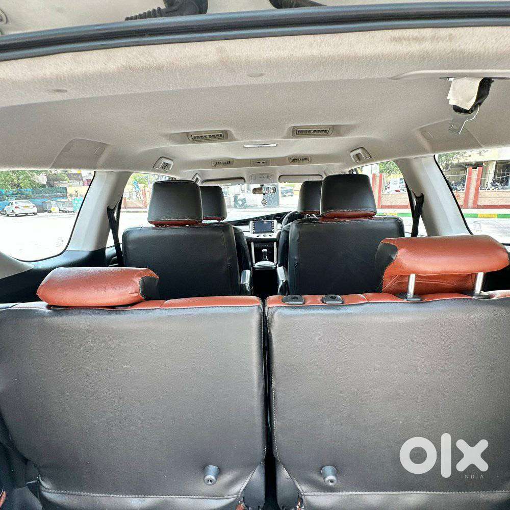 Toyota Innova Crysta 2.4 G Plus Mt 7 Str, 2023, Diesel