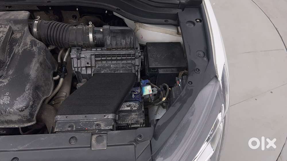 Mahindra Xuv700 2.0 Ax 7 Petrol Mt Str, 2022, Petrol