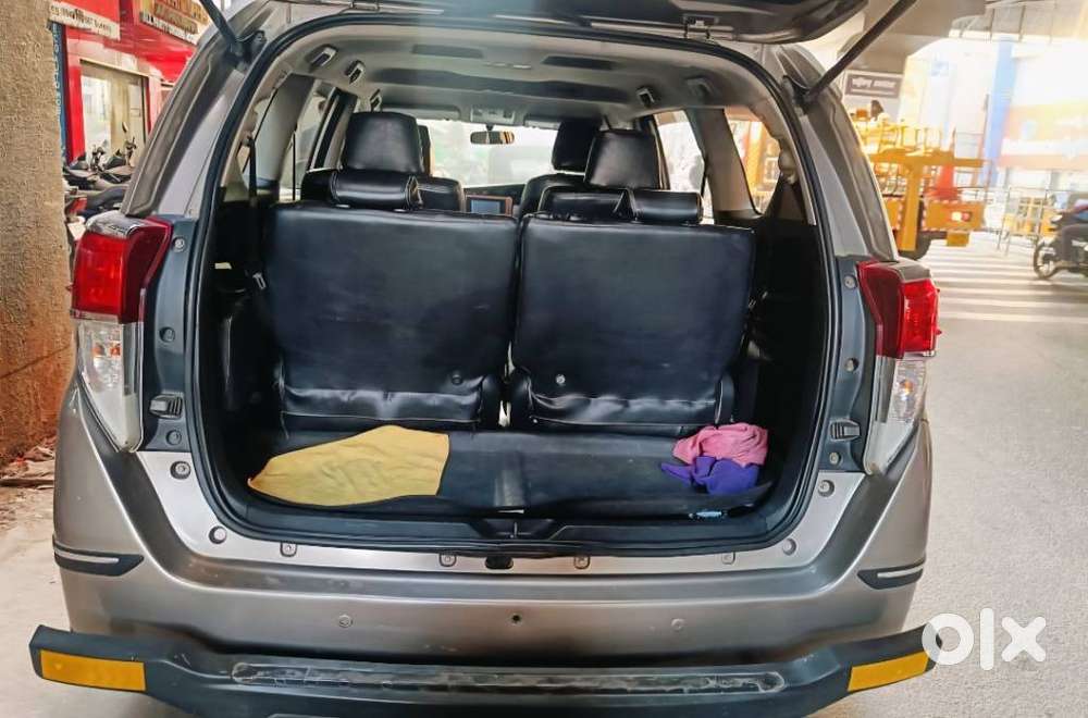 Toyota Innova Crysta 2.4 G Mt 7 Str, 2018, Diesel