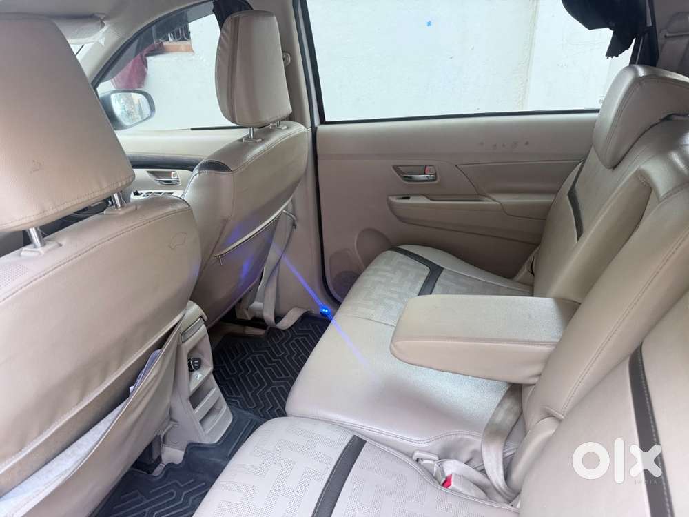 2. 5 Year Old , Ertiga Zxi ( Cng +petrol )