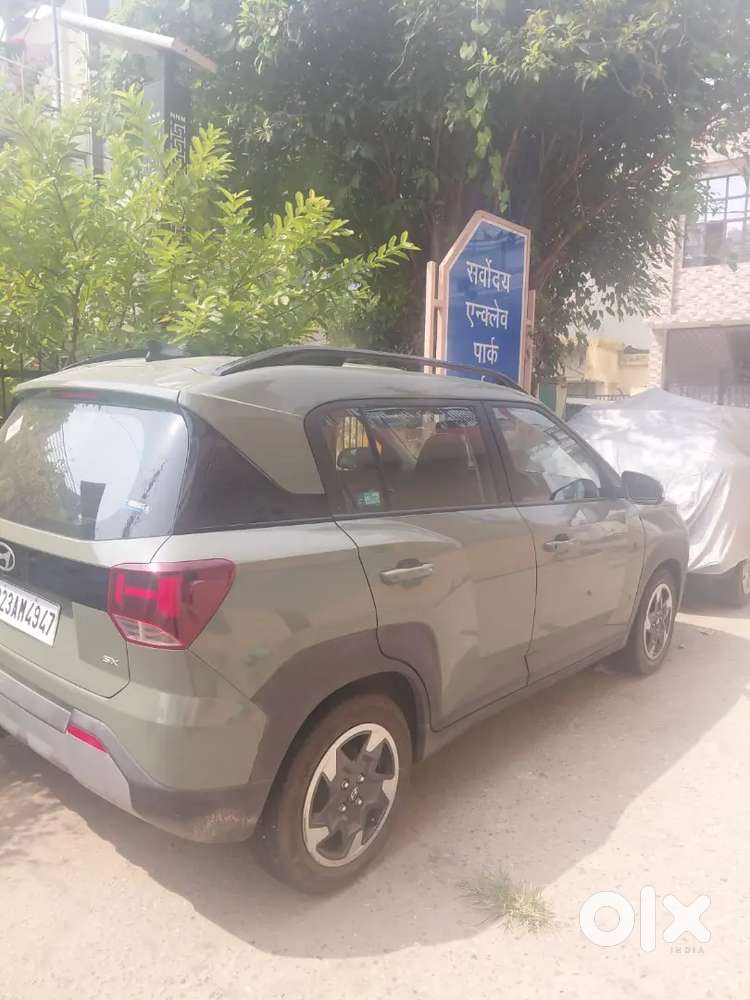 Hyundai Exter Sx Top Model With Sunroof.
2023(july) Model.petrol+cng