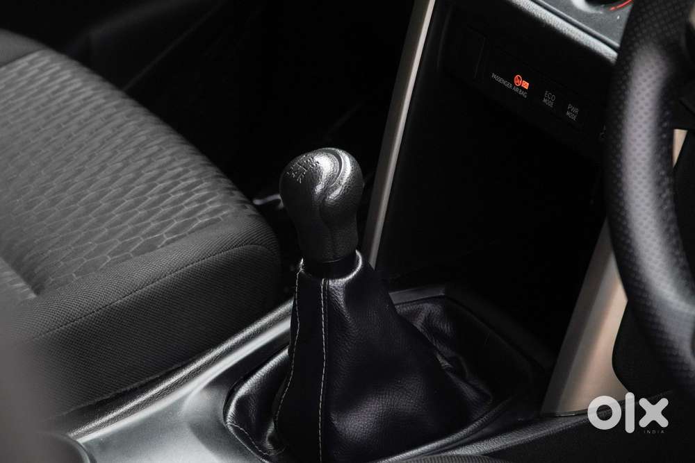 Toyota Innova Crysta [2020-ongoing] 2.4 Gx 7 Str, 2021, Diesel