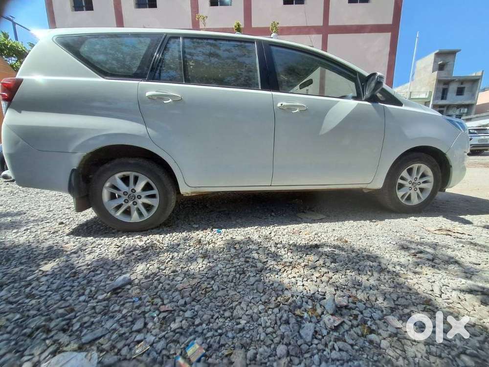 Toyota Innova Crysta 2.4 Gx Mt, 2020