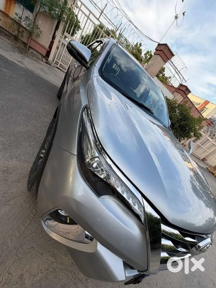Toyota Fortuner 4x2 At, 2019, Diesel