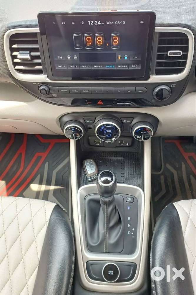 Hyundai Venue 1.0 Sx (o) Turbo Dct, 2024, Petrol