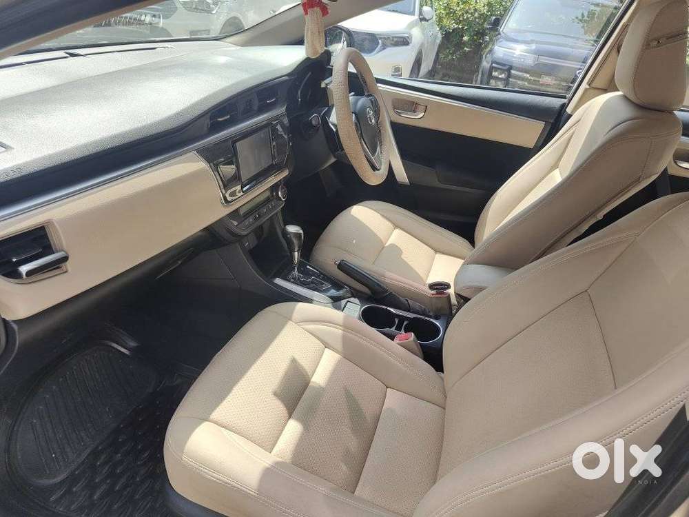Toyota Corolla Altis G At, 2015, Petrol