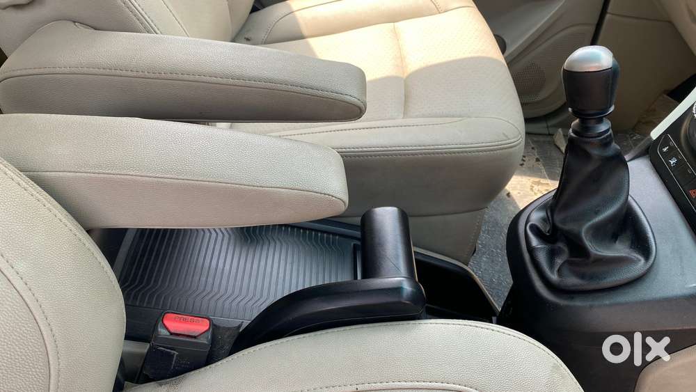 Mahindra Marazzo M8, 2018, Diesel