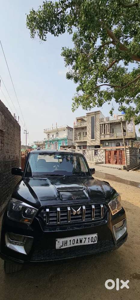 Mahindra Scorpio 2016