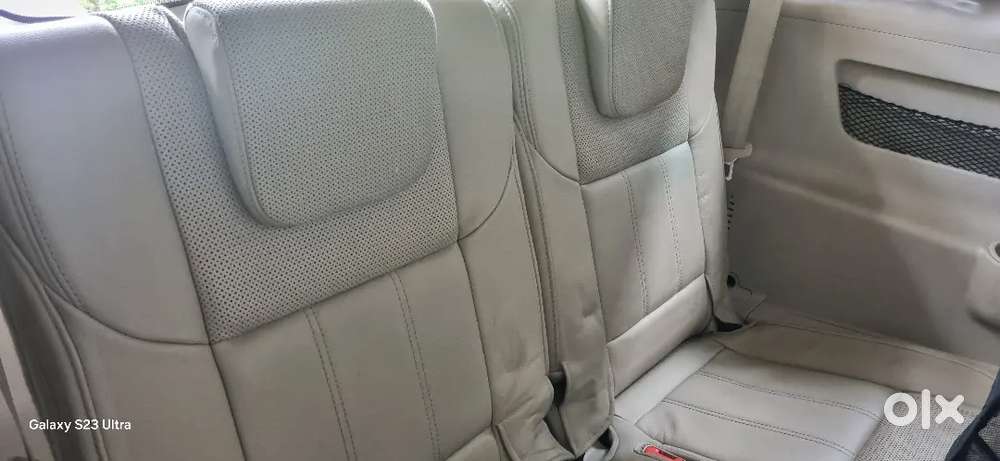 Mahindra Xuv500 2016 W10, Manual